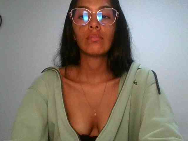 JuanaBrunette webcam