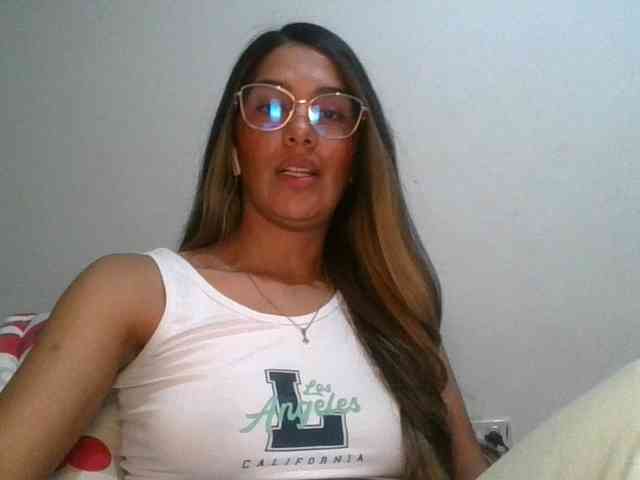 JuanaBrunette webcam