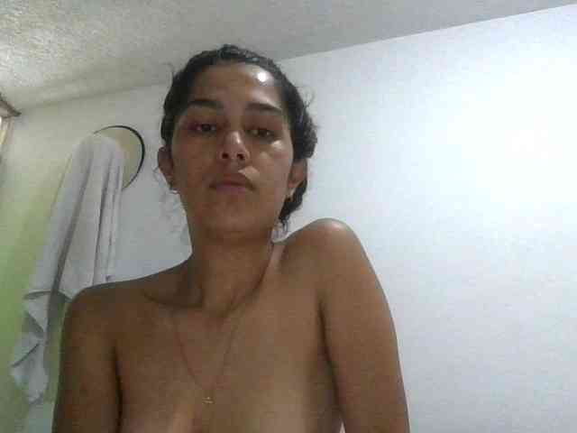 JuanaBrunette webcam