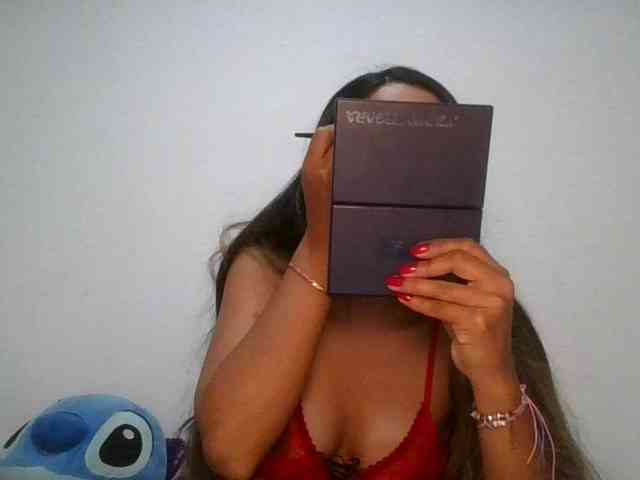 JuanaBrunette webcam