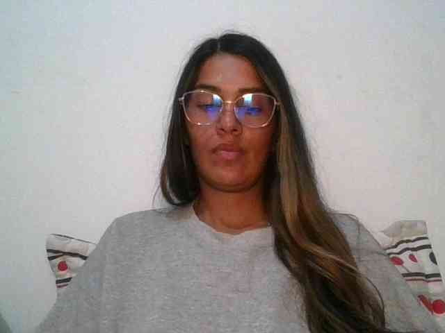 JuanaBrunette webcam