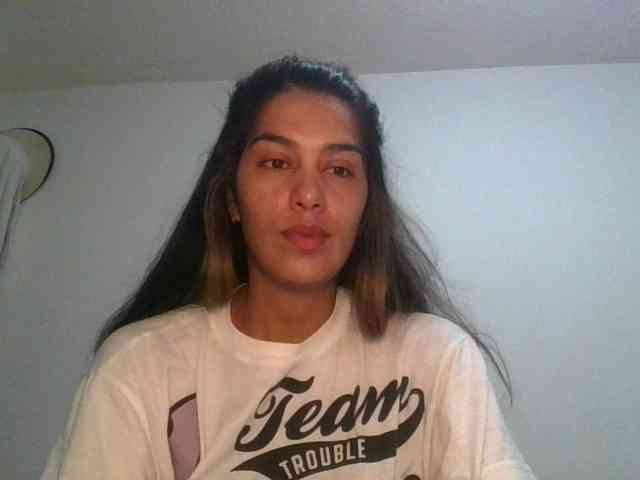 JuanaBrunette webcam