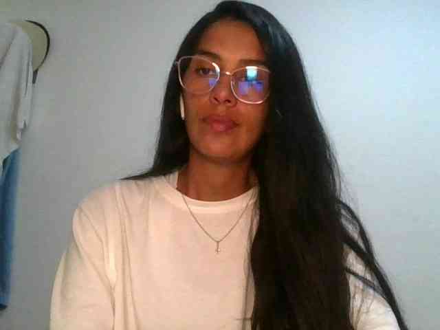 JuanaBrunette webcam