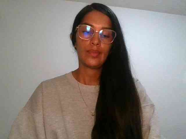 JuanaBrunette webcam