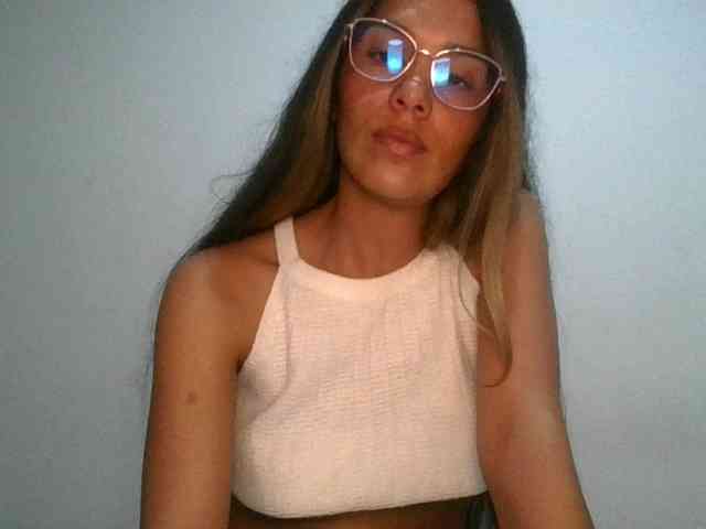 JuanaBrunette webcam