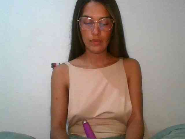 JuanaBrunette webcam