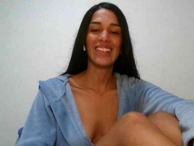 JuanaBrunette webcam