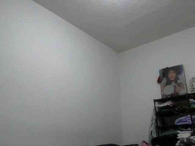 JuanaBrunette webcam