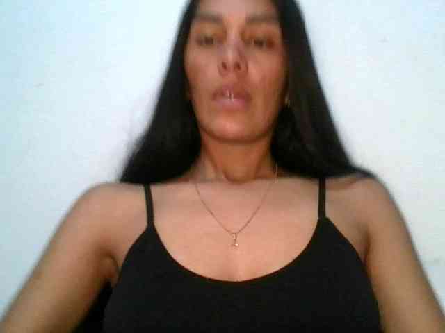 JuanaBrunette webcam