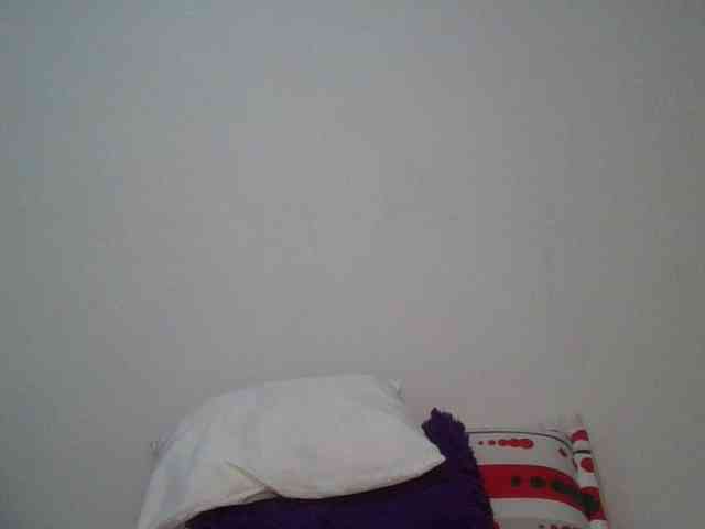 JuanaBrunette webcam