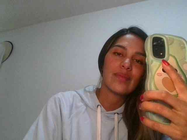 JuanaBrunette webcam