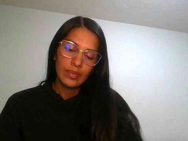 JuanaBrunette webcam