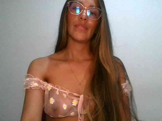 JuanaBrunette webcam