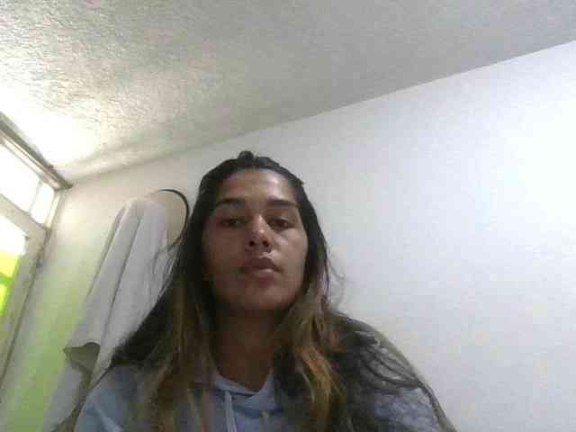 JuanaBrunette webcam