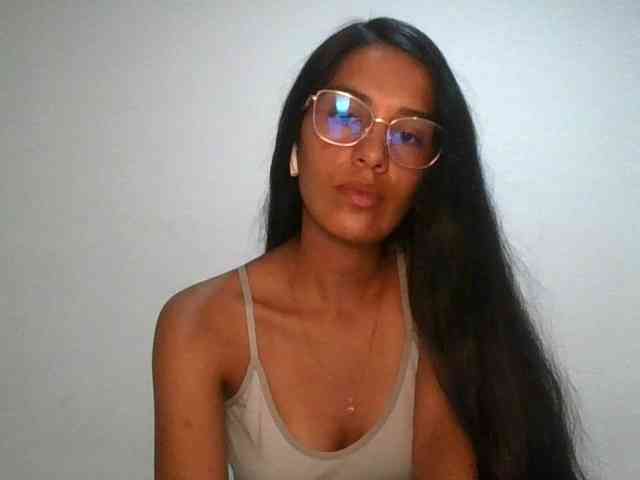 JuanaBrunette webcam