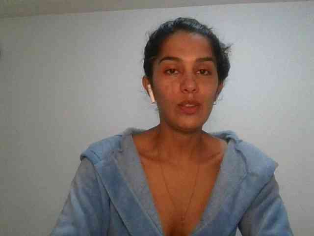 JuanaBrunette webcam