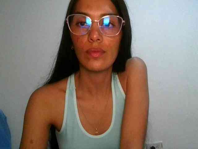 JuanaBrunette webcam