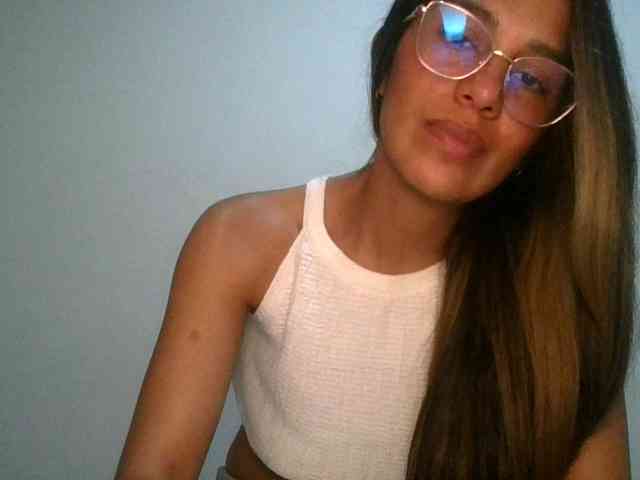 JuanaBrunette webcam