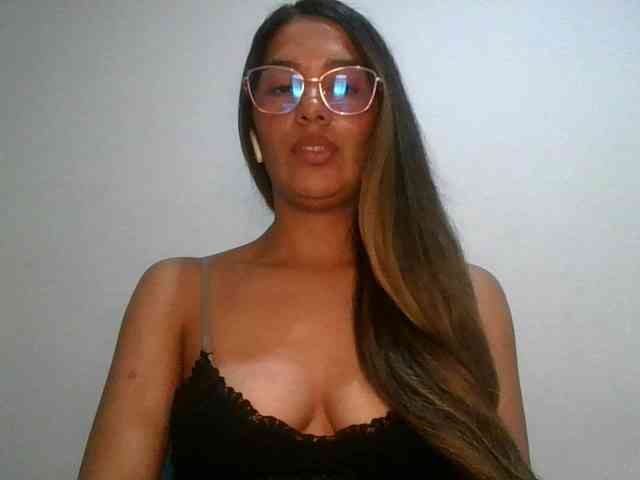 JuanaBrunette webcam