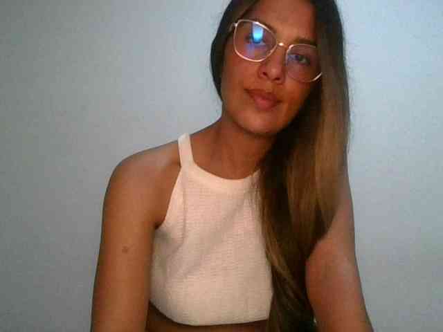 JuanaBrunette webcam