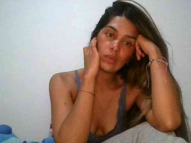 JuanaBrunette webcam