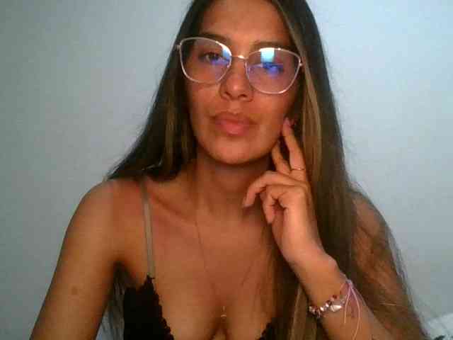 JuanaBrunette webcam