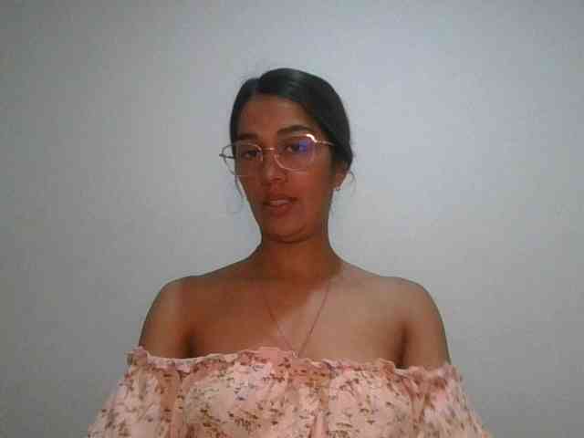 JuanaBrunette webcam