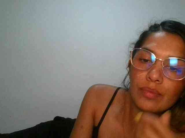 JuanaBrunette webcam