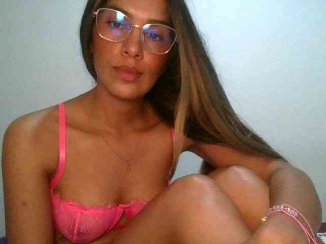 JuanaBrunette webcam