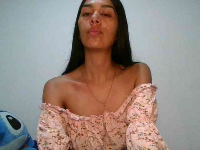 JuanaBrunette webcam