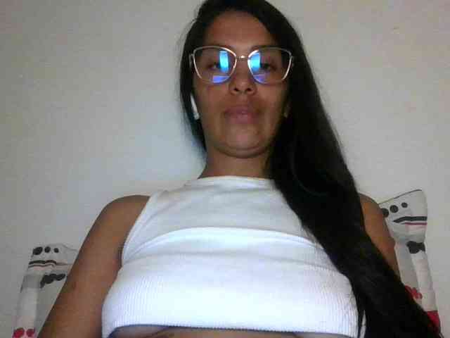 JuanaBrunette webcam