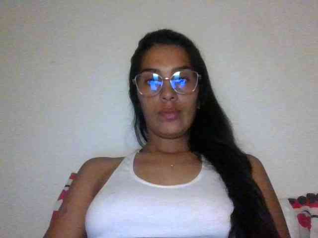 JuanaBrunette webcam