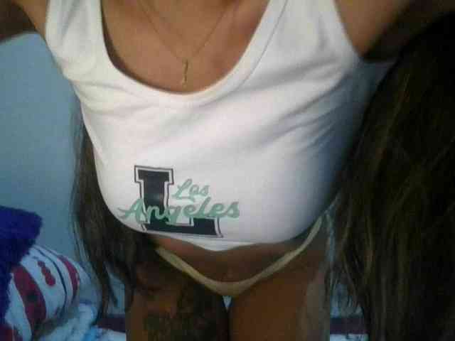 JuanaBrunette webcam