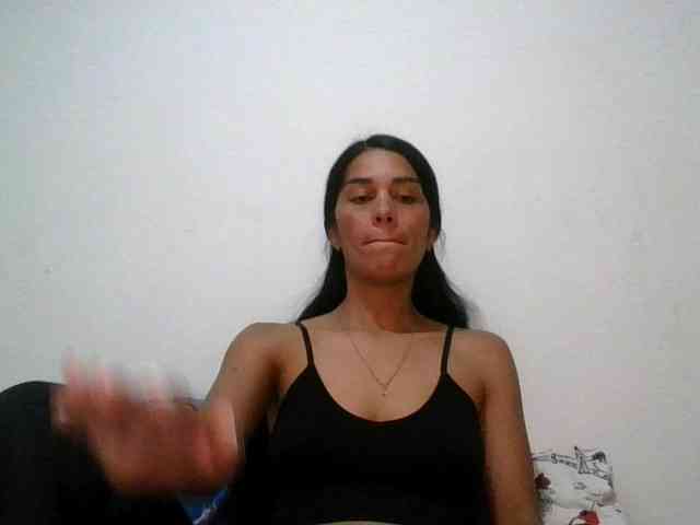 JuanaBrunette webcam