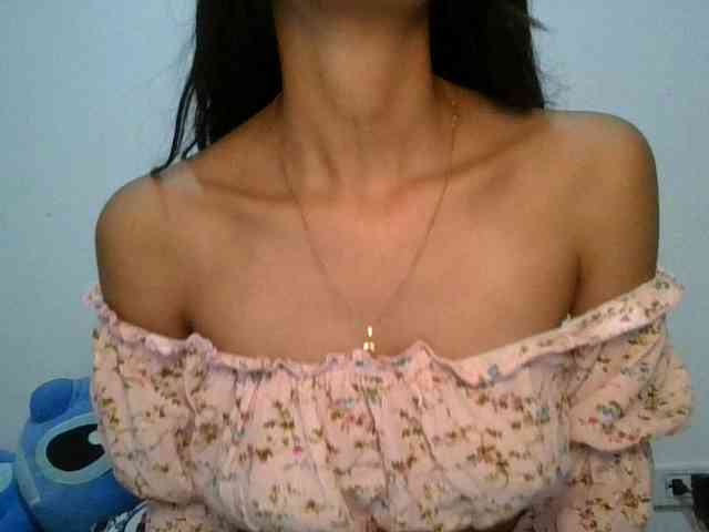 JuanaBrunette webcam