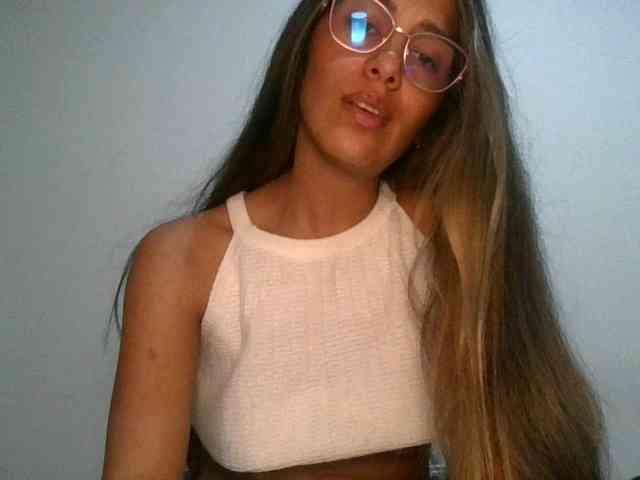 JuanaBrunette webcam