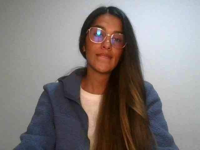 JuanaBrunette webcam