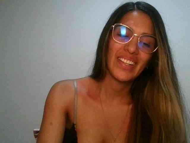 JuanaBrunette webcam