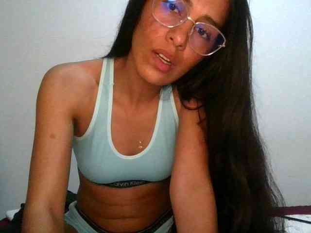 JuanaBrunette webcam