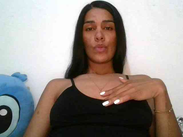 JuanaBrunette webcam