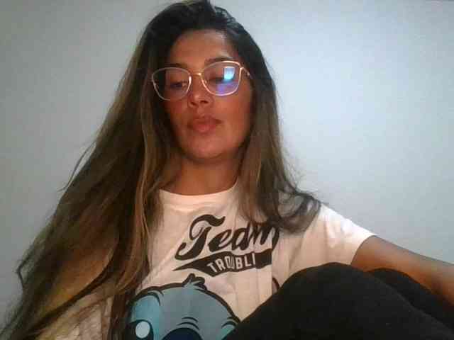 JuanaBrunette webcam