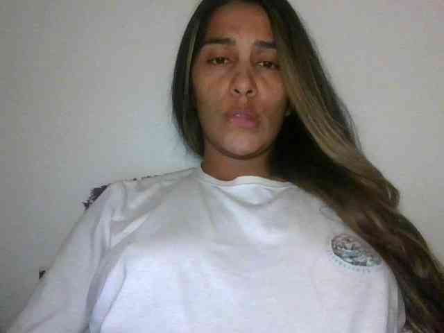 JuanaBrunette webcam