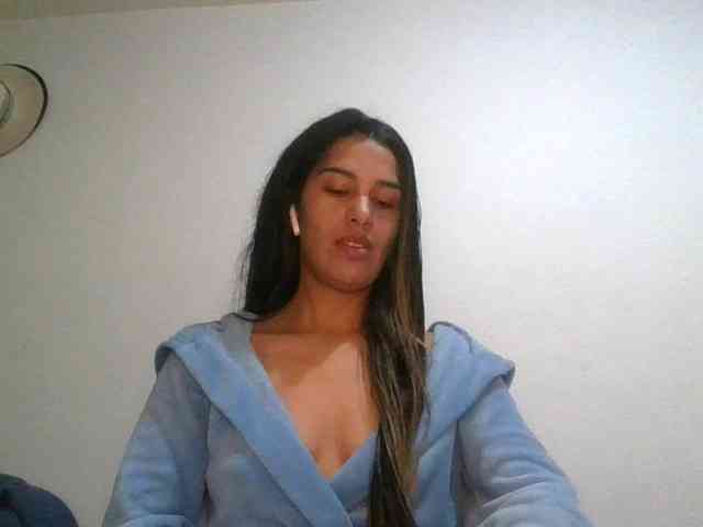 JuanaBrunette webcam