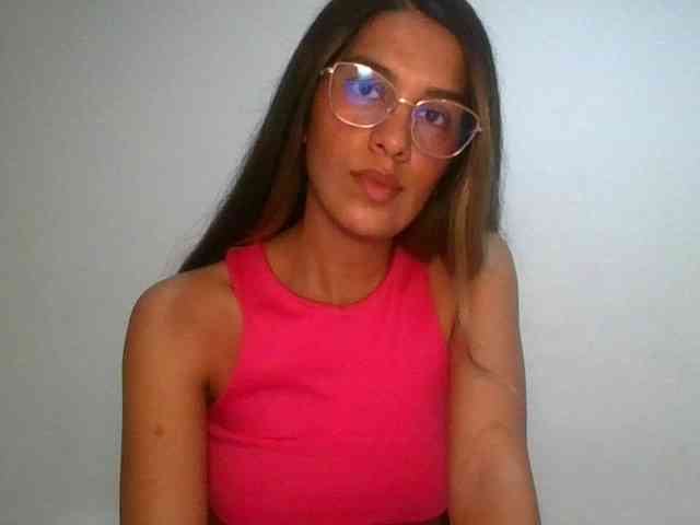 JuanaBrunette webcam