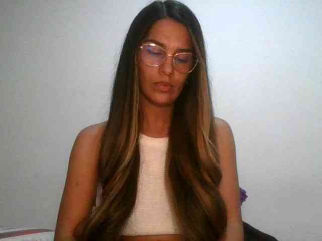 JuanaBrunette webcam