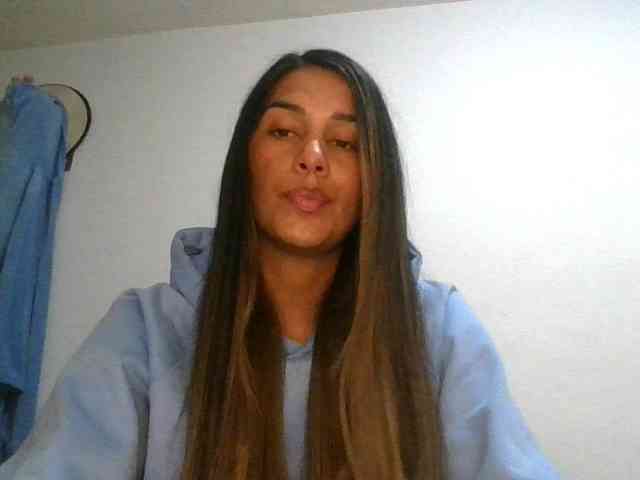 JuanaBrunette webcam