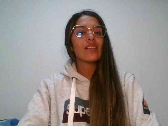 JuanaBrunette webcam