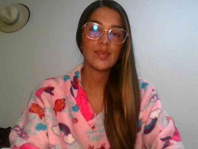 JuanaBrunette webcam