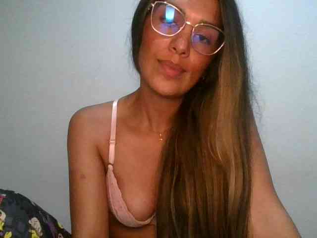 JuanaBrunette webcam