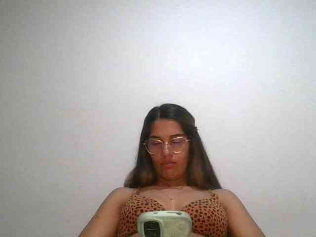 JuanaBrunette webcam